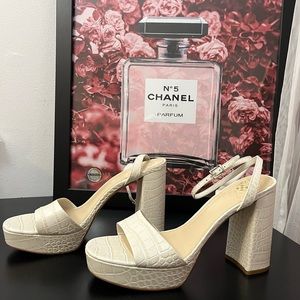 COPY - Vince Camuto Women’s “Pendry” Platform Sandals size 10M